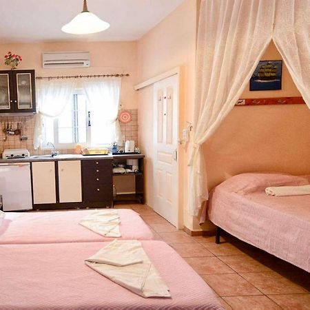 Ikaria Studios Manganitis Экстерьер фото
