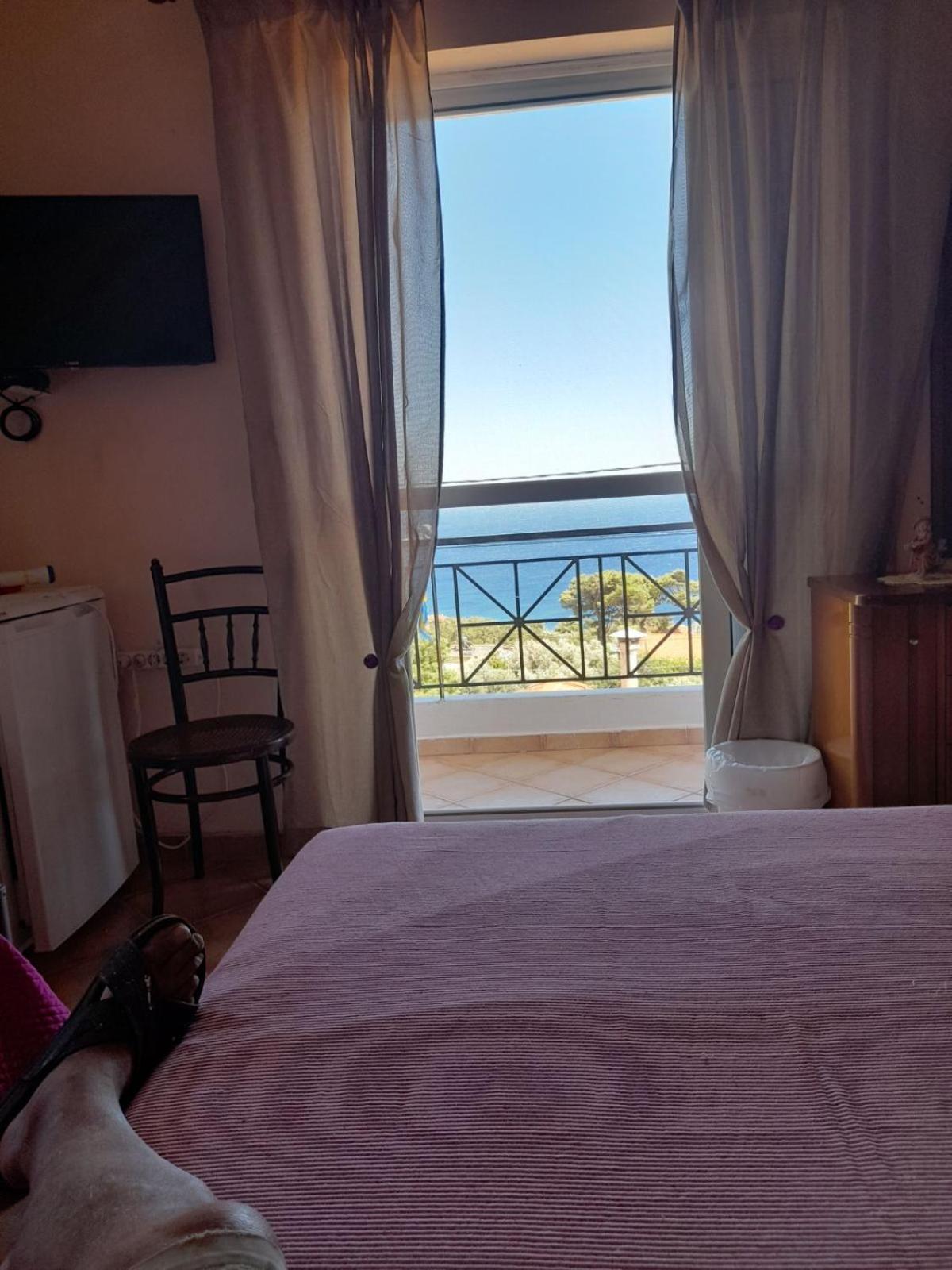 Ikaria Studios Manganitis Экстерьер фото